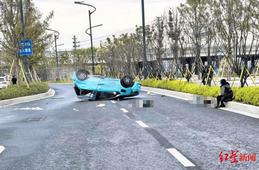 溫州一地發(fā)生車禍有大人和孩童受傷 交警：大人無大礙，原因在調(diào)查中